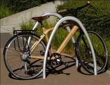 A pair of CycLoops Arches with hardwood-framed Renovo Pandurban Commuter bicycle.